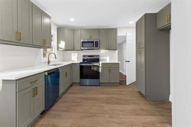 3658 Brookcrest Cir, Decatur, GA 30032