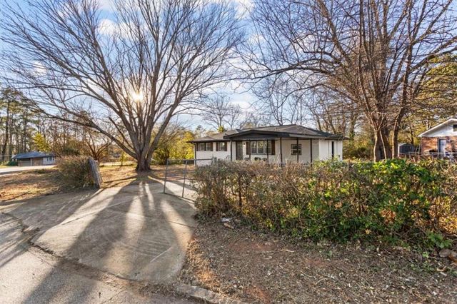 3658 Brookcrest Cir, Decatur, GA 30032