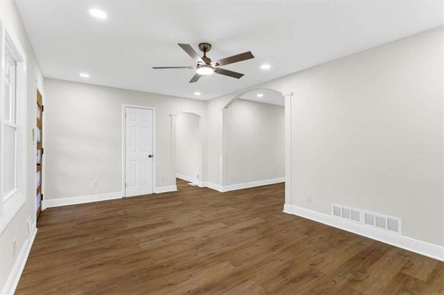 3658 Brookcrest Cir, Decatur, GA 30032