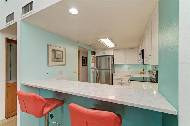 1007 GULF DRIVE N 208, Bradenton Beach, FL 34217