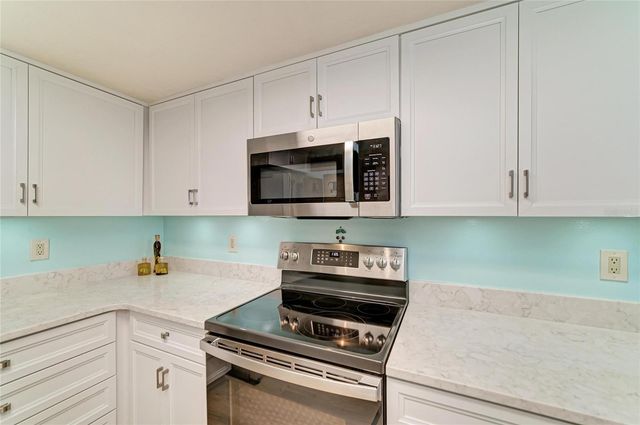 1007 GULF DRIVE N 208, Bradenton Beach, FL 34217