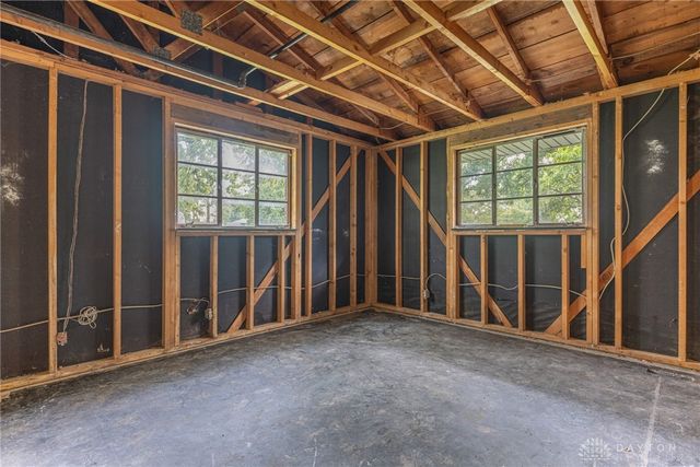 21 Lynn Rae Circle, Dayton, OH 45458