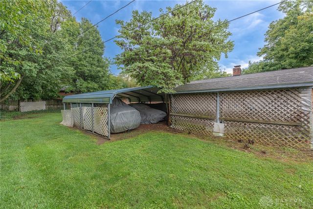 21 Lynn Rae Circle, Dayton, OH 45458