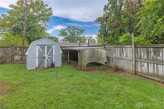 21 Lynn Rae Circle, Dayton, OH 45458