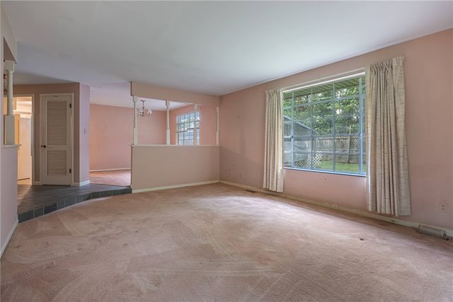 21 Lynn Rae Circle, Dayton, OH 45458