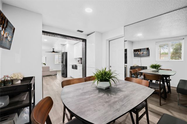 5721 SW 38th Court, Davie, FL 33314