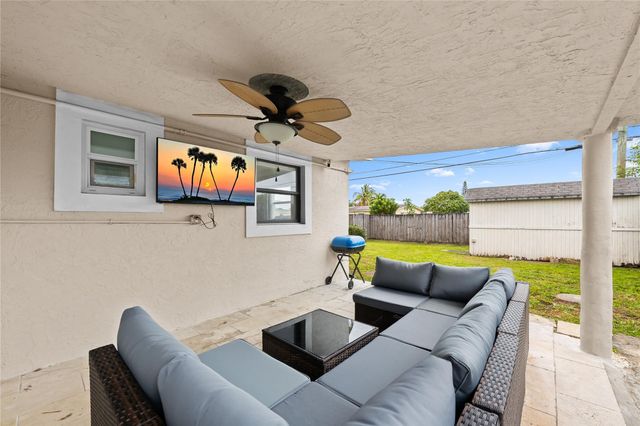 5721 SW 38th Court, Davie, FL 33314