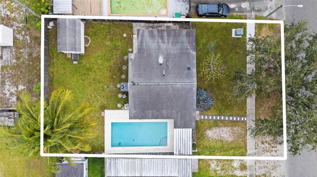 5721 SW 38th Court, Davie, FL 33314