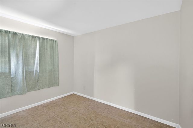 414 NE 15th PL, Cape Coral, FL 33909