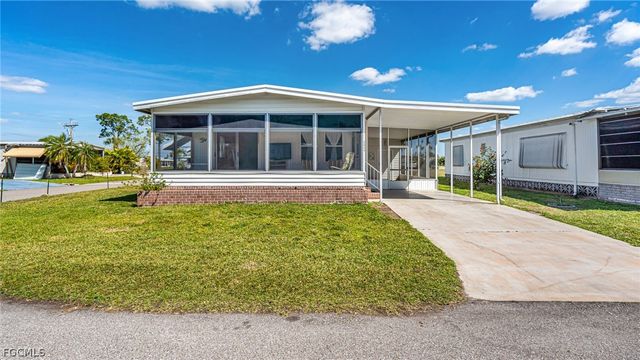 5634 Captain John Smith LOOP, North Fort Myers, FL 33917