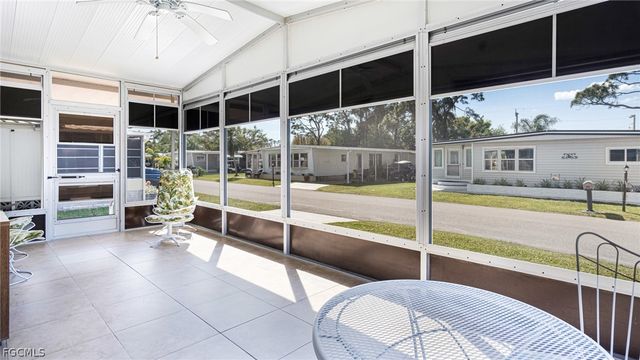 5634 Captain John Smith LOOP, North Fort Myers, FL 33917