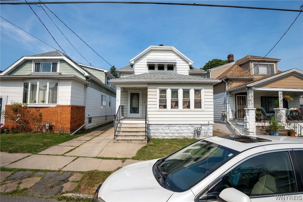 118 Hedwig Avenue, Cheektowaga, NY 14211