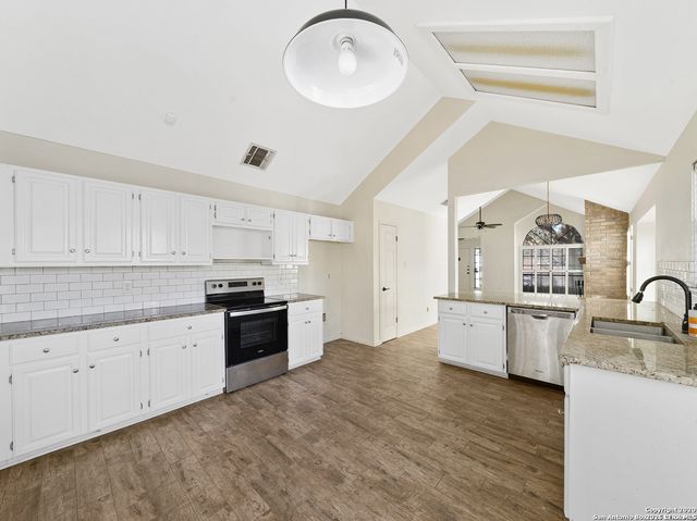 21142 Sierra Crest, San Antonio, TX 78259