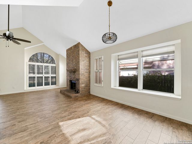 21142 Sierra Crest, San Antonio, TX 78259