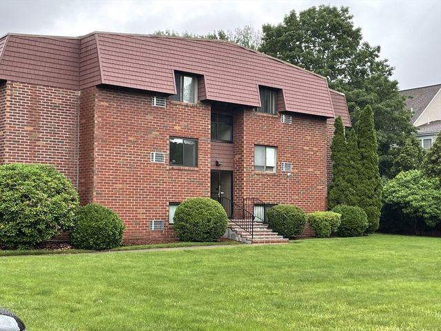 50 Cambridge Road 317, Woburn, MA 01801