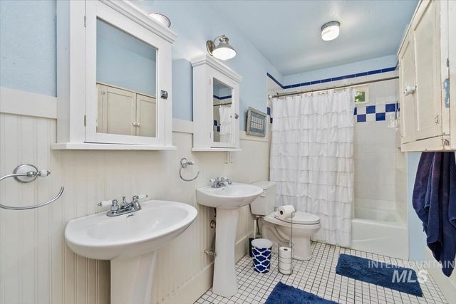 1825 W Beacon Light Rd, Eagle, ID 83616