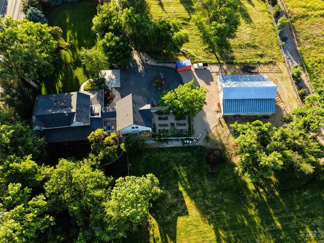 1825 W Beacon Light Rd, Eagle, ID 83616