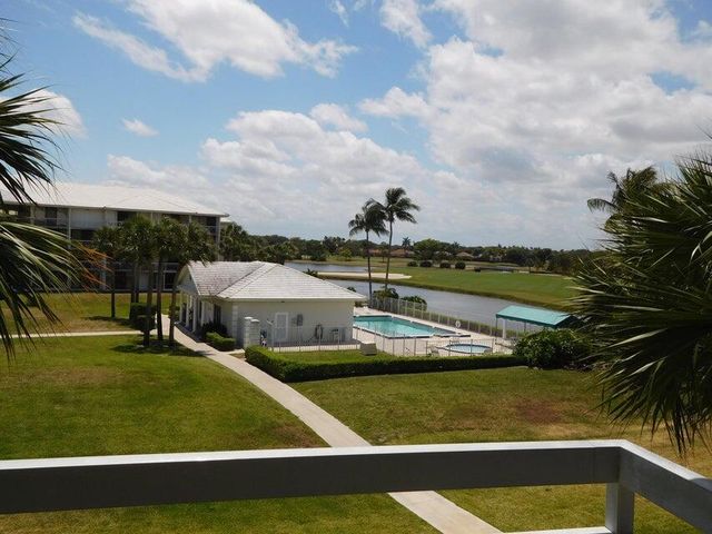 2561 Village Boulevard 306, West Palm Beach, FL 33409
