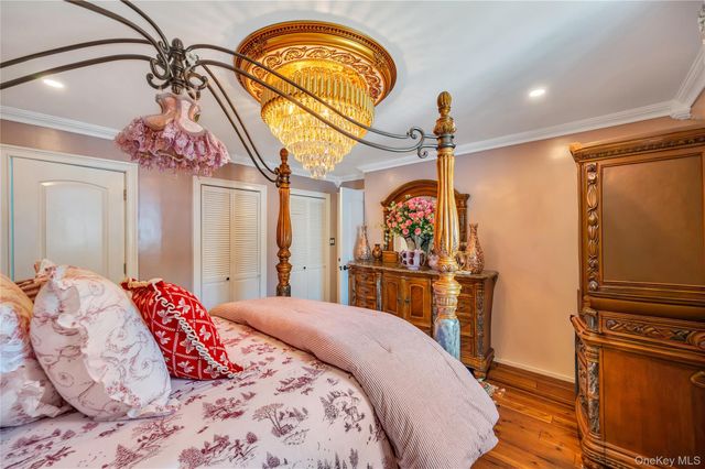 25 Snyder Street, Patchogue, NY 11772