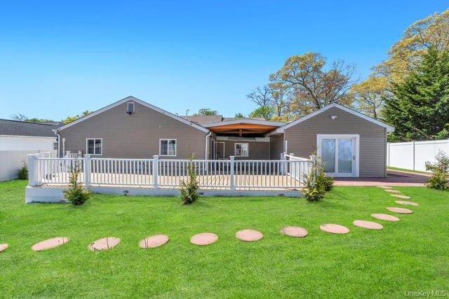 25 Snyder Street, Patchogue, NY 11772