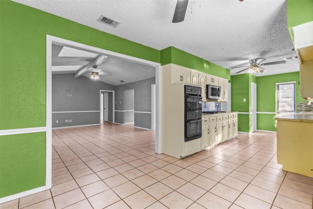 607 Willowbrook Circle, Duncanville, TX 75116