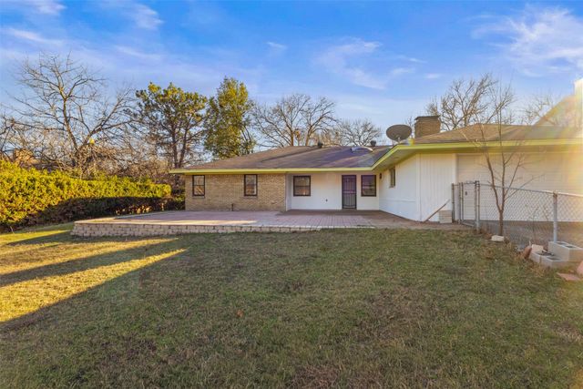 607 Willowbrook Circle, Duncanville, TX 75116