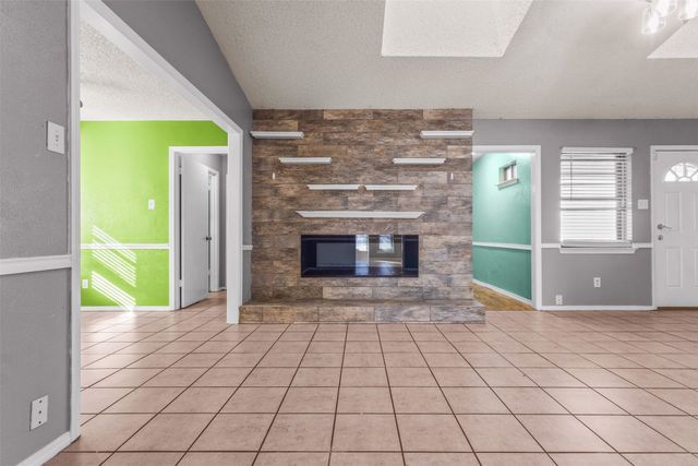 607 Willowbrook Circle, Duncanville, TX 75116