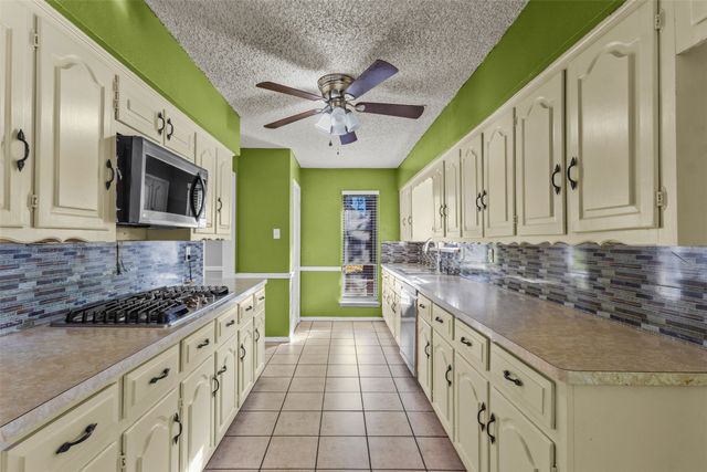 607 Willowbrook Circle, Duncanville, TX 75116