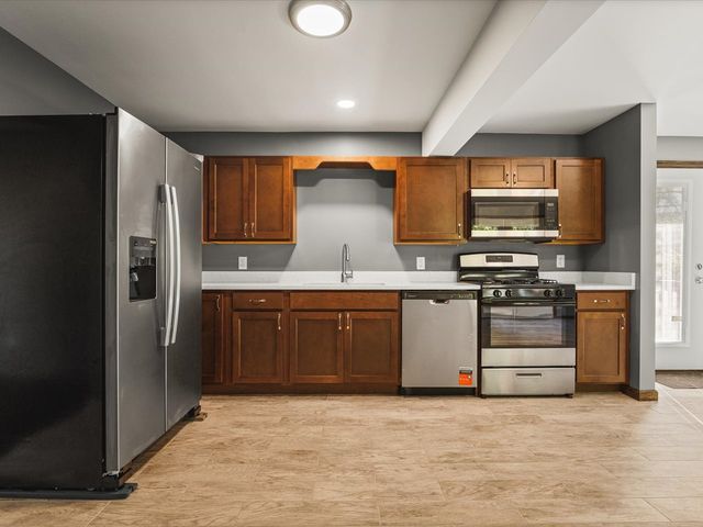 631 Sheridan Drive, Loves Park, IL 61111
