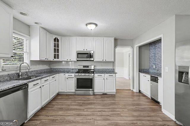 29 Waterford Way, Powder Springs, GA 30127