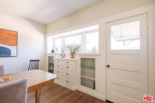 889 N Chester Avenue, Pasadena, CA 91104