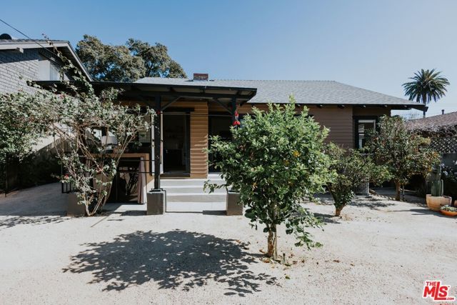889 N Chester Avenue, Pasadena, CA 91104