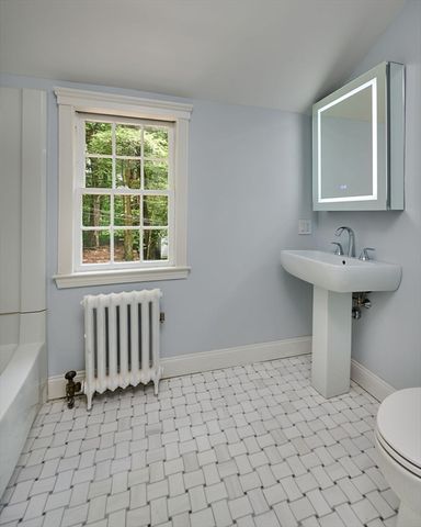 43 Woodlawn Ave, Northampton, MA 01060