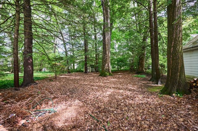 43 Woodlawn Ave, Northampton, MA 01060