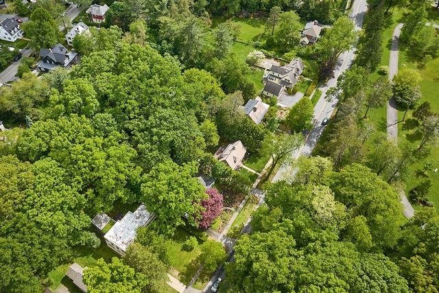 43 Woodlawn Ave, Northampton, MA 01060