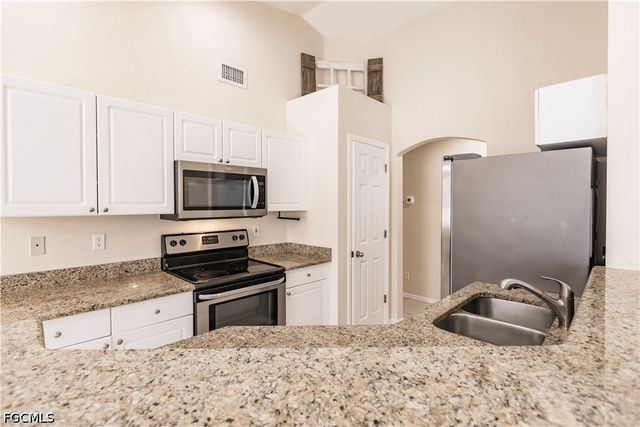 2107 SW 30th TER, Cape Coral, FL 33914