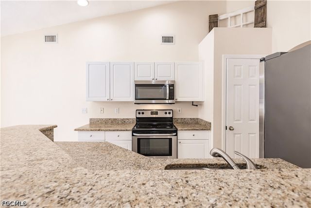 2107 SW 30th TER, Cape Coral, FL 33914