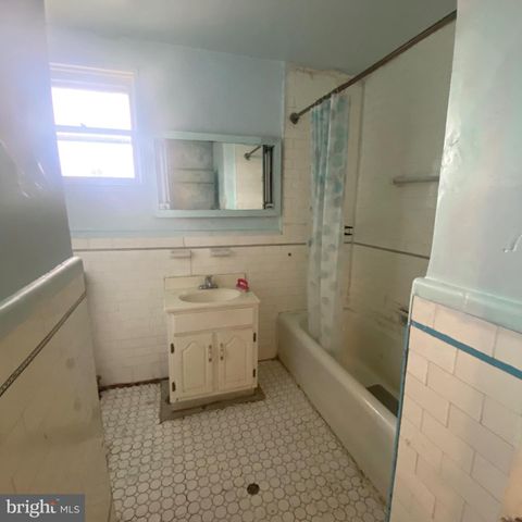 786 SMYLIE RD, Philadelphia, PA 19124