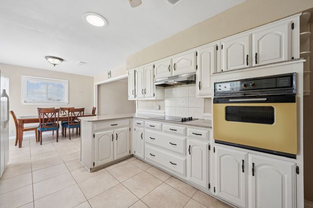 700 Panorama Loop, Waxahachie, TX 75165