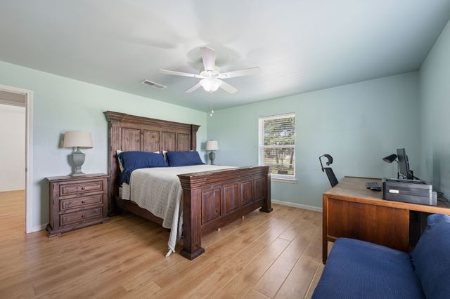700 Panorama Loop, Waxahachie, TX 75165