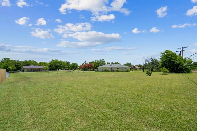 700 Panorama Loop, Waxahachie, TX 75165