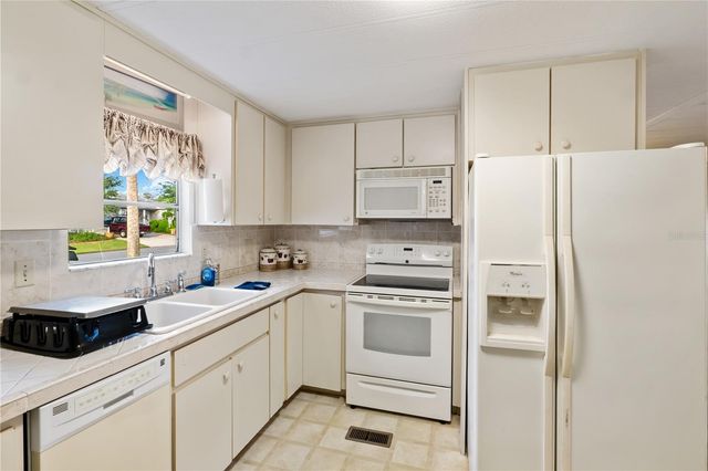 1306 DEBRA DRIVE, The Villages, FL 32159