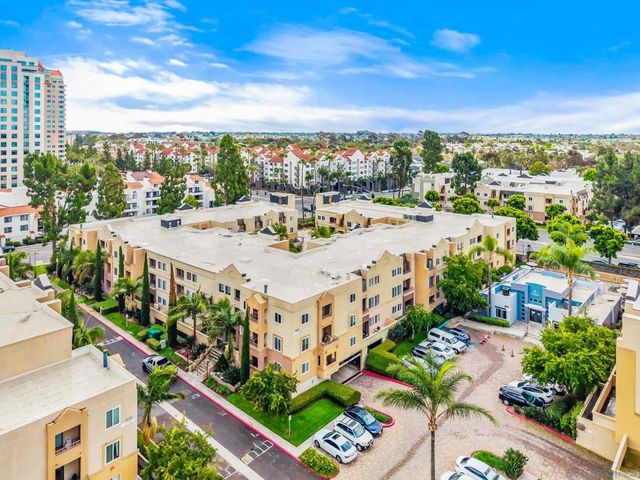 8889 Caminito Plaza Centro 7225, San Diego, CA 92122