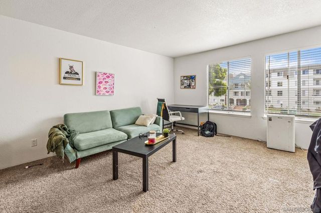 8889 Caminito Plaza Centro 7225, San Diego, CA 92122