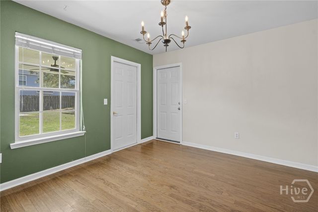 29 Twin Oaks Place, Savannah, GA 31407