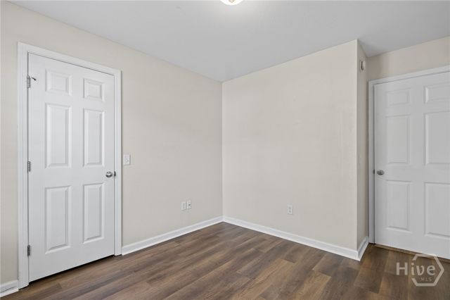 29 Twin Oaks Place, Savannah, GA 31407