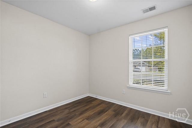 29 Twin Oaks Place, Savannah, GA 31407