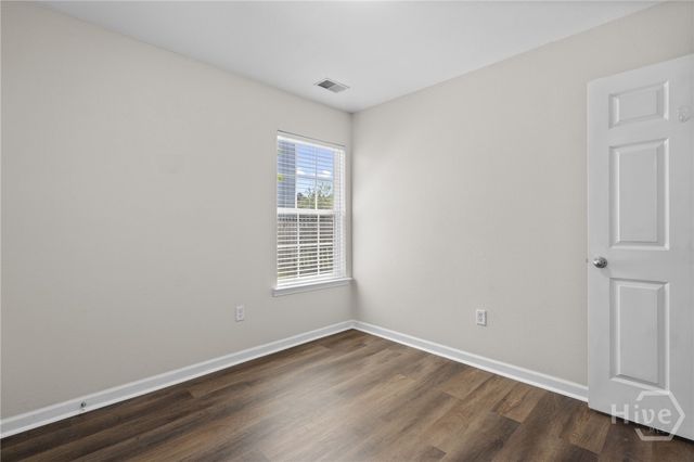 29 Twin Oaks Place, Savannah, GA 31407