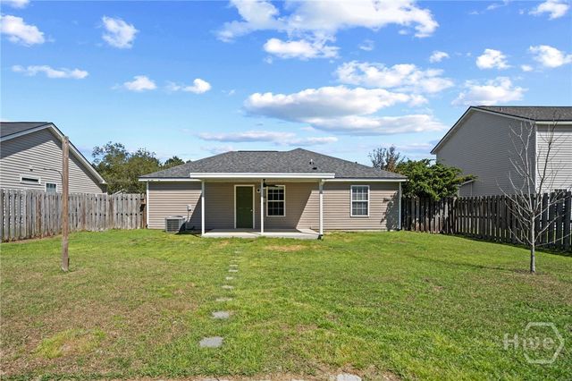 29 Twin Oaks Place, Savannah, GA 31407