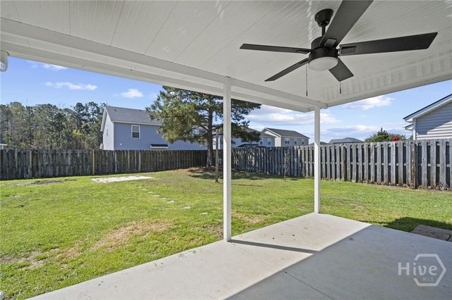 29 Twin Oaks Place, Savannah, GA 31407